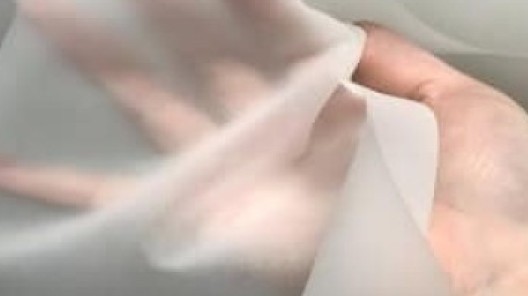 EVA 熱熔膠膜的適用材料全解析